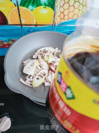 蒜薹春笋炒肉丝的做法步骤：8