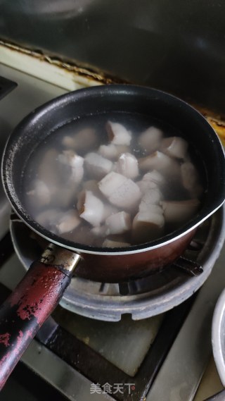 五花肉烧笋干的做法步骤：5