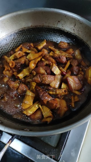 五花肉烧笋干的做法步骤：9