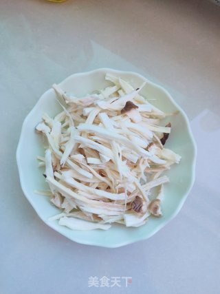 手撕杏鲍菇的做法步骤：2