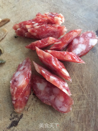 干扁豆炒腊肠的做法步骤：2