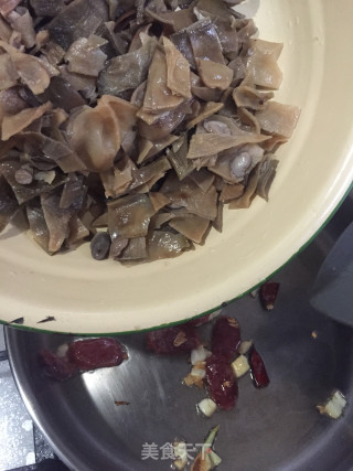 干扁豆炒腊肠的做法步骤：7