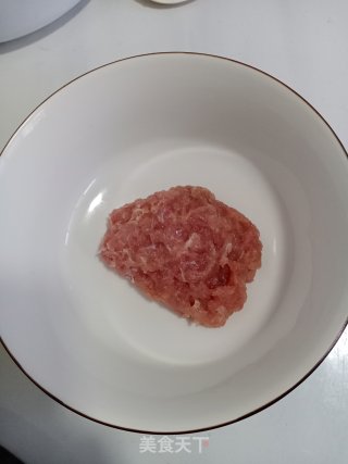 枸杞瘦肉汤的做法步骤：2