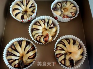 豆沙卷面包的做法步骤：21