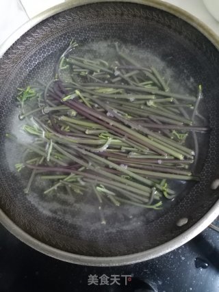 凉拌蕨菜的做法步骤：3