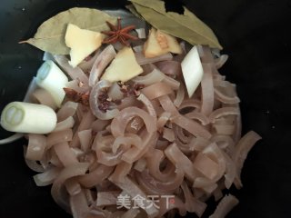 肉皮冻的做法步骤：6
