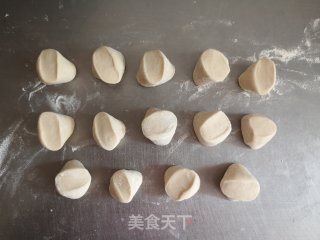 茴香肉蒸饺的做法步骤：7