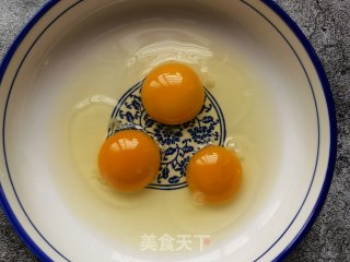 松柳苗鸡蛋饼的做法步骤：3