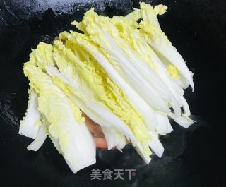 娃娃菜炒豆泡的做法步骤：4
