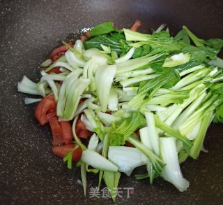 西红柿青菜鸡蛋面的做法步骤：2