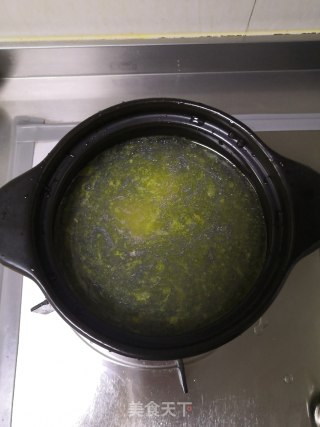 砂锅鸡汤米线的做法步骤：4