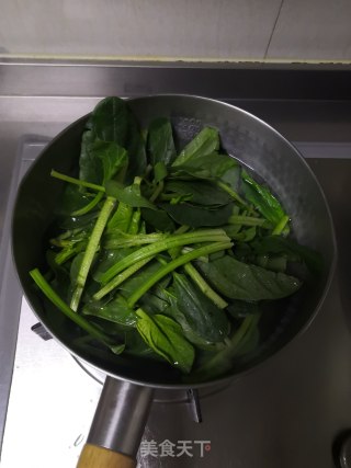 香菇菠菜的做法步骤：2