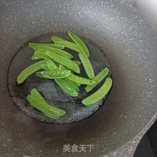 鲜虾荷兰豆沙拉的做法步骤：3