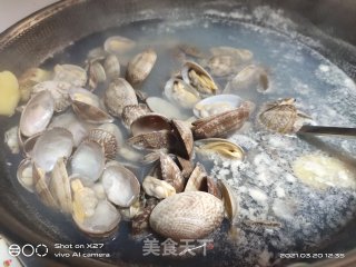 辣炒蛤蜊的做法步骤：1