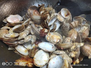 辣炒蛤蜊的做法步骤：4