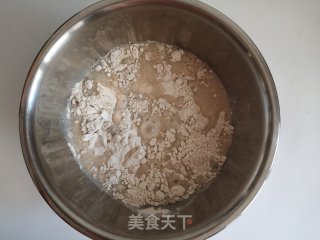 葡萄干馒头卷的做法步骤：3
