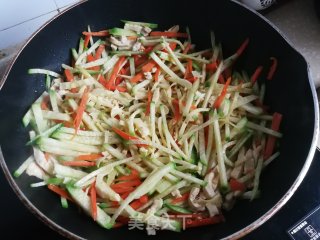 三丝豆腐炒粉干的做法步骤：5