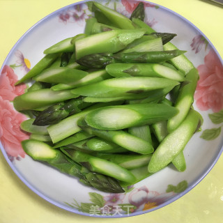 芦笋炒肉片的做法步骤：4