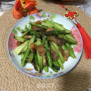 芦笋炒肉片的做法步骤：9