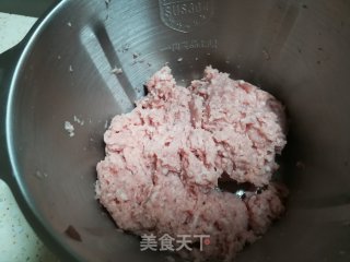 豆腐衣荠菜猪肉包的做法步骤：1