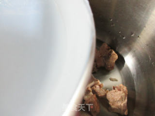 裙带菜肉骨汤的做法步骤：4