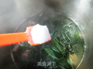 裙带菜肉骨汤的做法步骤：9