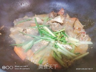 芹菜烧咸鱼的做法步骤：7