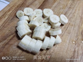圣女果香蕉沙拉的做法步骤：4