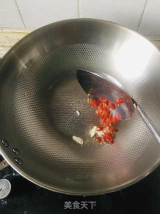 香菇豆腐汤面的做法步骤：2