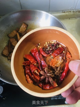 红烧肉烩菜的做法步骤：3