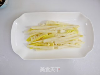 凉拌红油春笋❗️香辣鲜美，下饭神器的做法步骤：5