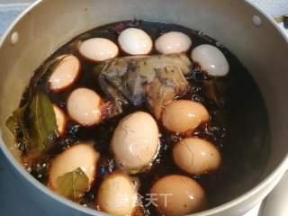 春天踏青必备美食～五香茶叶蛋蛋的做法步骤：5