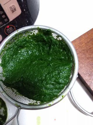 菠菜汁炒饭的做法步骤：1