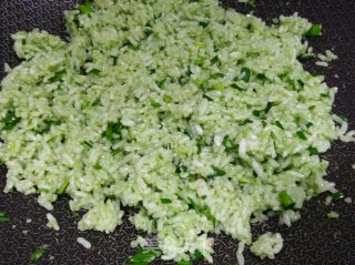 菠菜汁炒饭的做法步骤：5