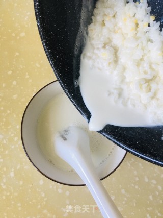 牛奶泡饭的做法步骤：5