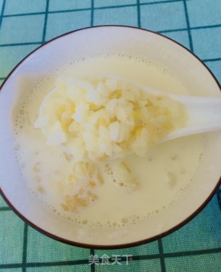 牛奶泡饭的做法步骤：6