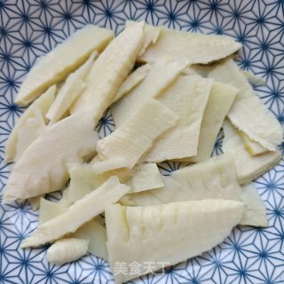 冬笋蒸辣肠的做法步骤：6