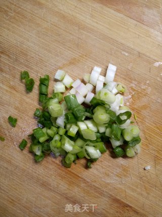 小葱炸豆瓣酱的做法步骤：1