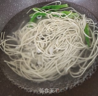 葱油面的做法步骤：3