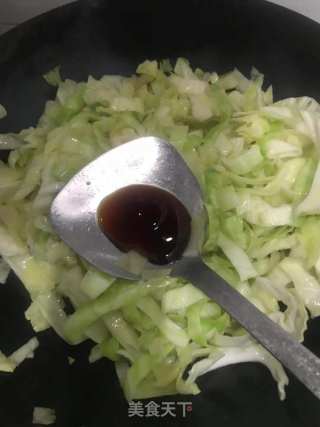 清炒包心菜的做法步骤：3