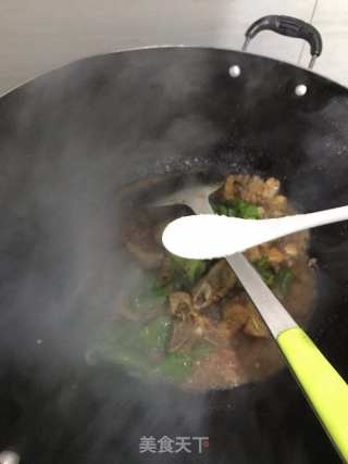 红烧肉骨头的做法步骤：6