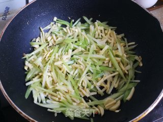 双笋炒肉丝的做法步骤：4