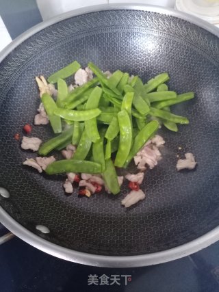 瘦肉炒河南豆的做法步骤：6