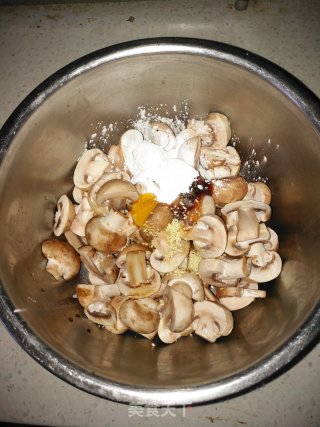 黑胡椒香煎白菇的做法步骤：2