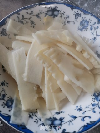 蚕豆春笋炒咸肉的做法步骤：6