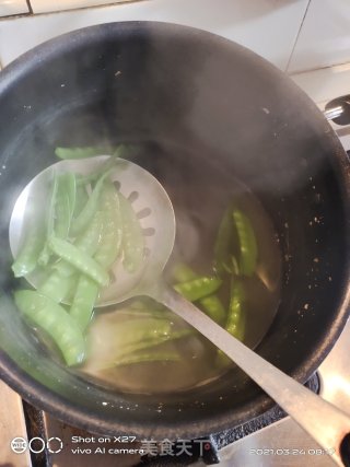 芋头玉米荷兰豆沙拉的做法步骤：4