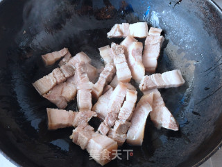 五花肉炒芦苇笋的做法步骤：9