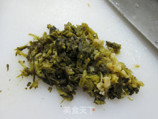 咸菜肉末馅玉米团的做法步骤：2