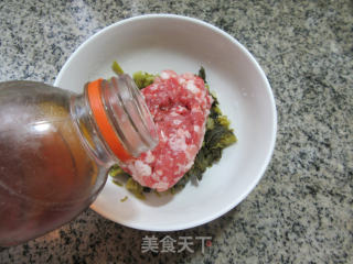 咸菜肉末馅玉米团的做法步骤：4