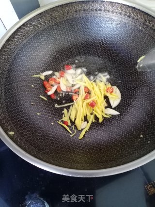 蒜苔炒羊肉的做法步骤：4